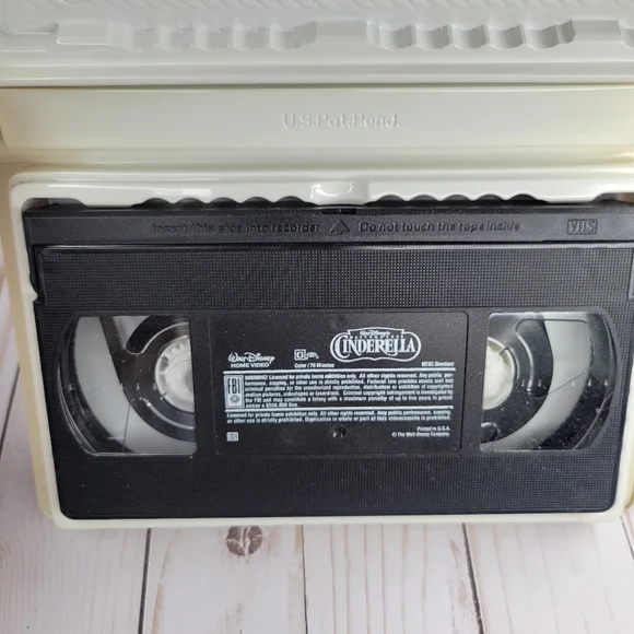 Disney Cinderella VHS Tape Masterpiece Edition - Picture 6 of 6